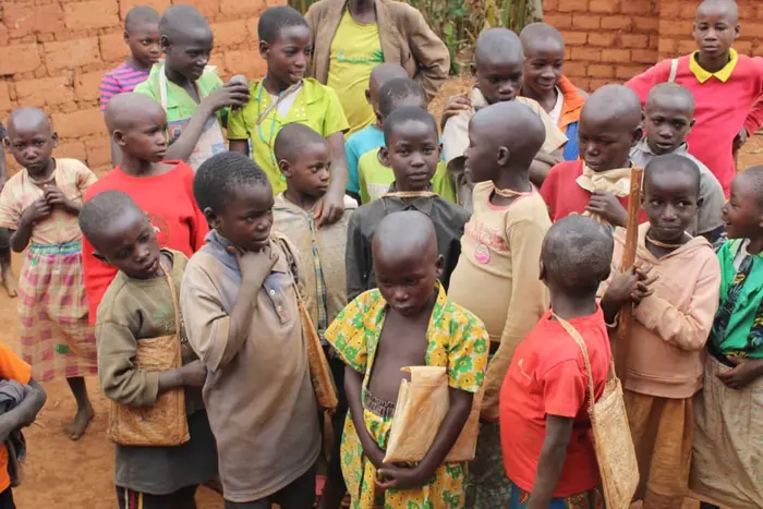 Enfants soutenus par le programme d'éducation de la Fondation RAMA